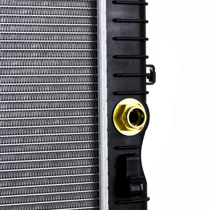 Mishimoto Replacement Radiator 17-19 GM 6.6L Duramax L5P - Image 2