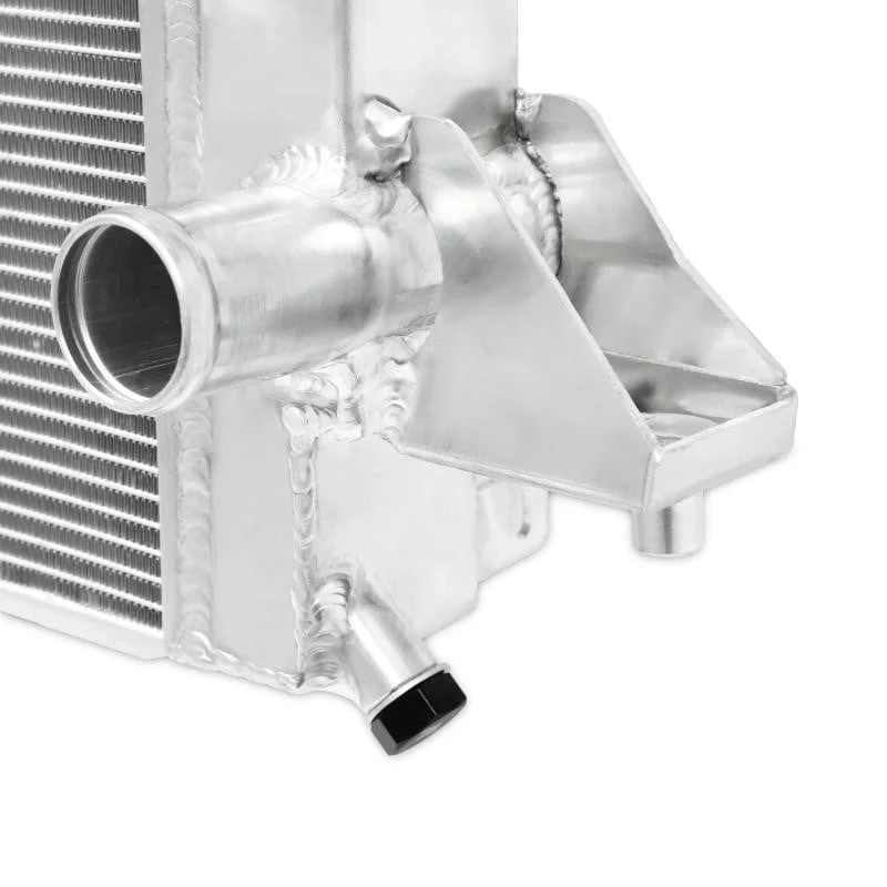 Mishimoto Aluminum Radiator 16-19 Nissan Titan XD 5.0L Cummins - Image 5