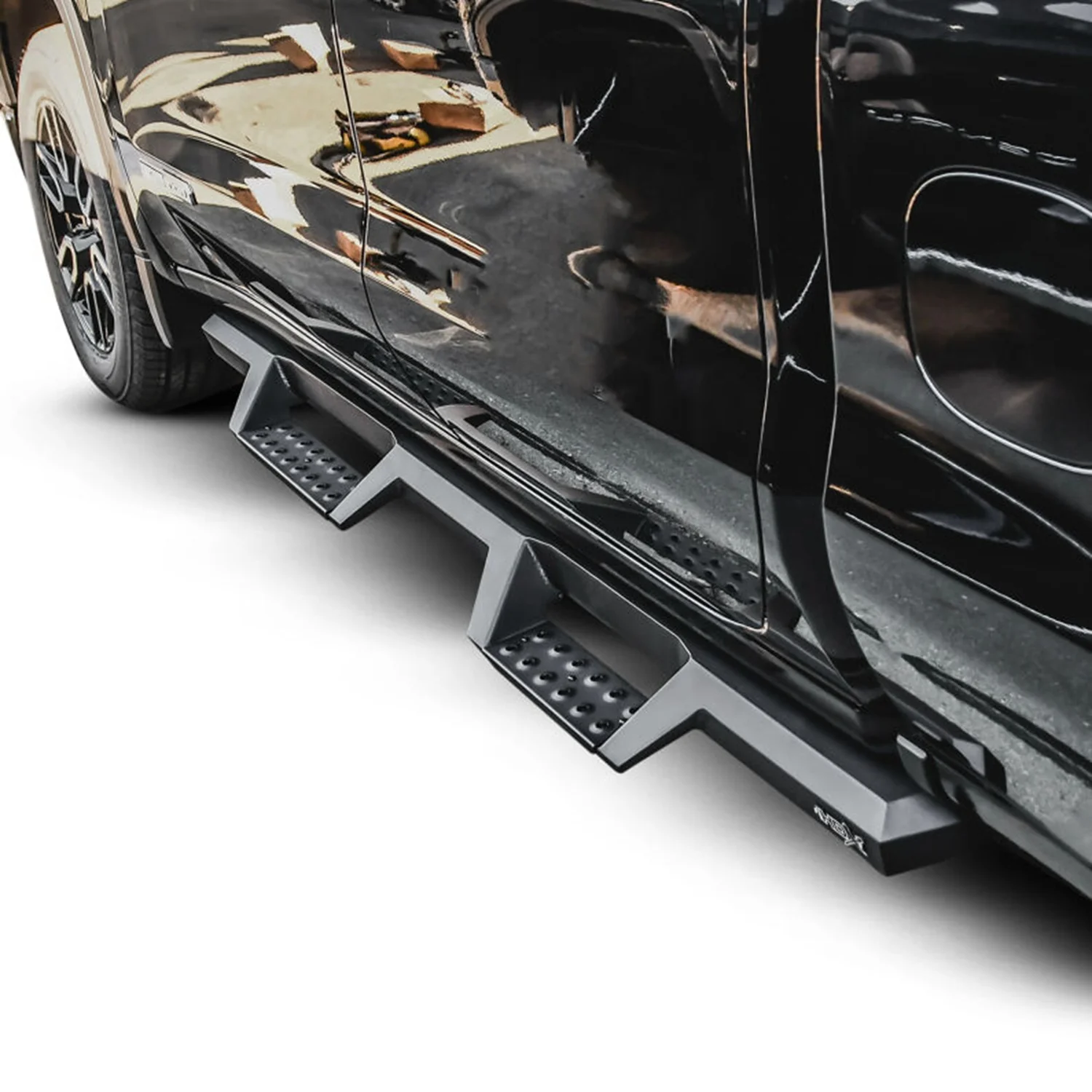Westin HDX Drop Nerf Bars 20-26 GM 2500HD/3500HD Double Cab - Image 8